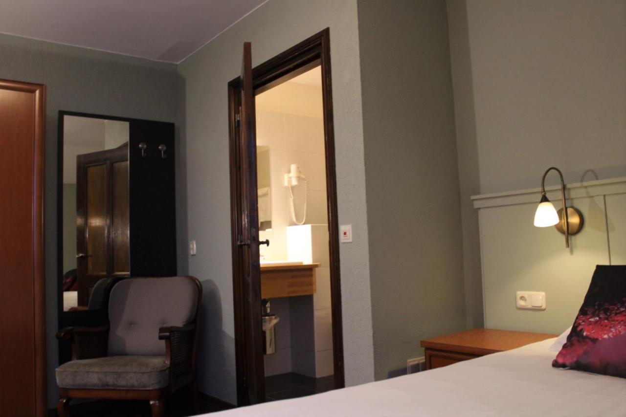 Hotel Restaurant De Roosterhoeve Roosteren Ngoại thất bức ảnh