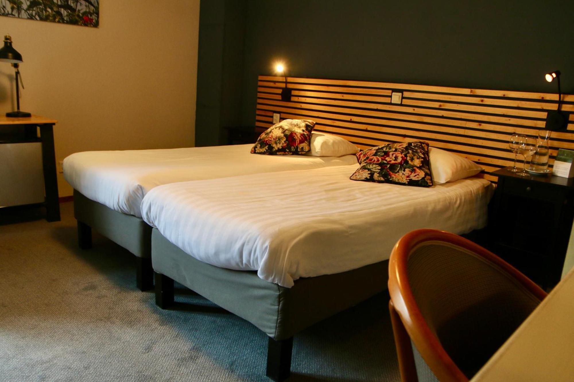 Hotel Restaurant De Roosterhoeve Roosteren Ngoại thất bức ảnh